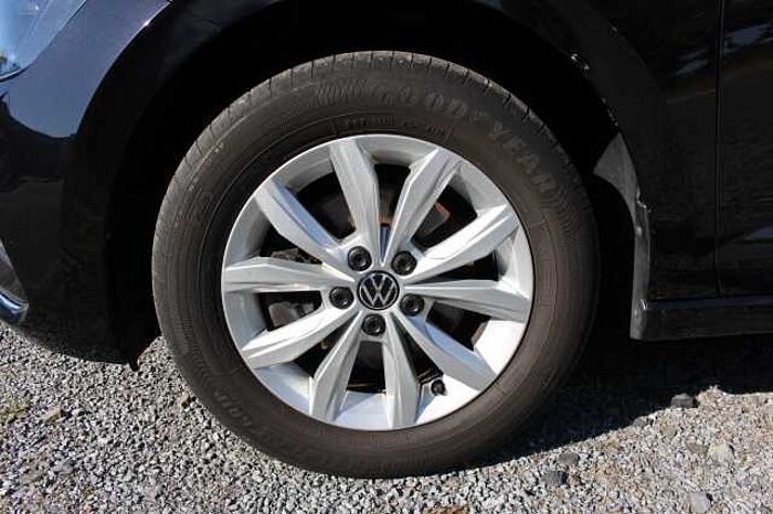 Volkswagen Polo VI 1.0 TSI Highline Navi