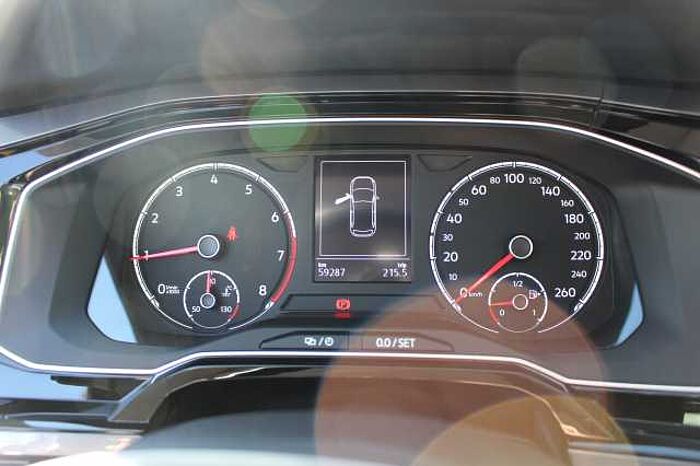 Volkswagen Polo VI 1.0 TSI Highline Navi