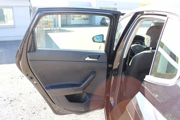 Volkswagen Polo VI 1.0 TSI Highline Navi