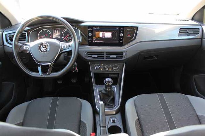 Volkswagen Polo VI 1.0 TSI Highline Navi