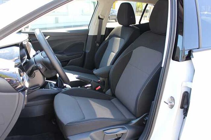 SKODA Fabia IV 1.0 TSI Tour Navi
