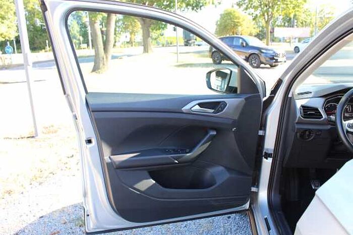 Volkswagen T-Cross 1.0 TSI ACTIVE AHK NAVI