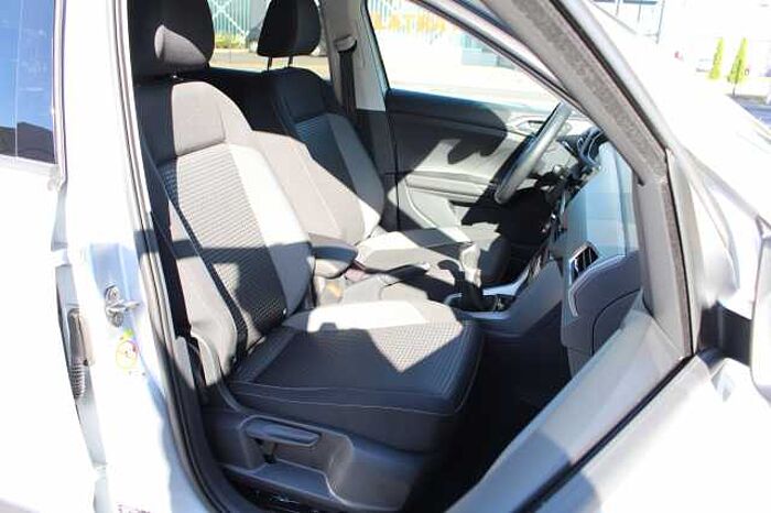 Volkswagen T-Cross 1.0 TSI ACTIVE AHK NAVI
