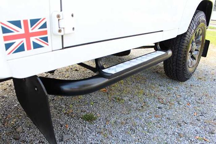 Land Rover Defender 90 DPF Station Wagon LXV AHK