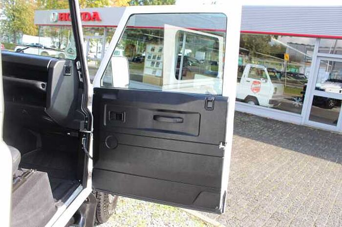Land Rover Defender 90 DPF Station Wagon LXV AHK