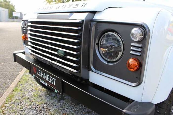 Land Rover Defender 90 DPF Station Wagon LXV AHK