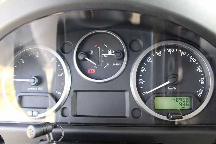 Land Rover Defender 90 DPF Station Wagon LXV AHK